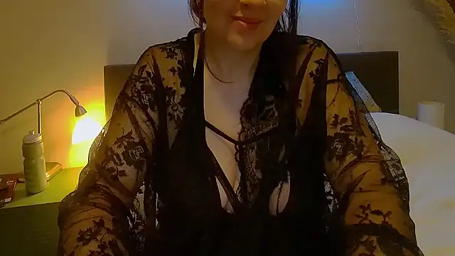 Ella Next Door online show from 12/18/24, 09:40