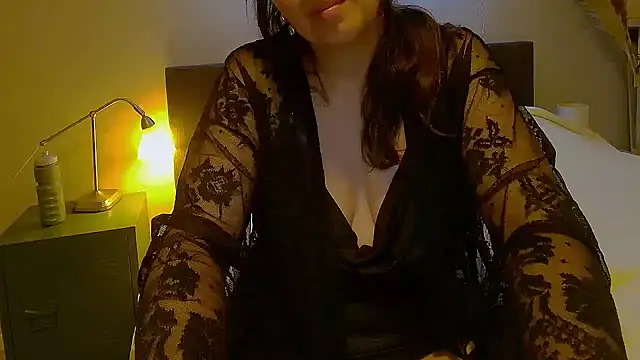 Ella Next Door online show from 12/24/24, 09:33