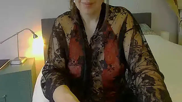 Ella Next Door online show from 12/29/24, 09:50