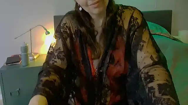 Ella Next Door online show from 01/06/25, 11:07