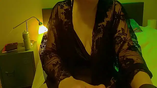 Ella Next Door online show from 01/27/25, 10:06