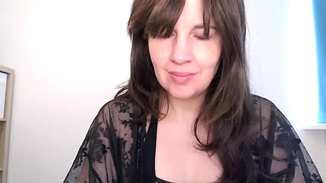Snapshot of Ella_Next_Door chatting on 01/07/26, 10:51 Ella Next Door online show from 01/07/26, 10:51