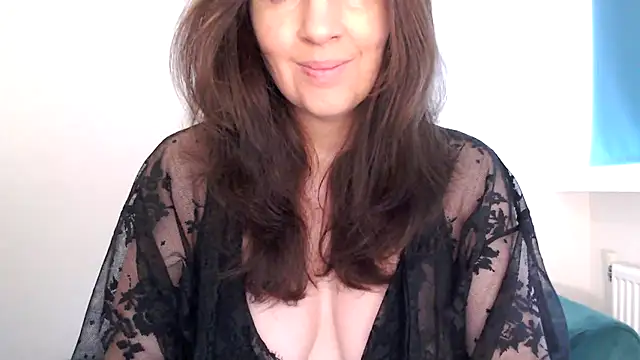 Snapshot of Ella_Next_Door chatting on 02/28/26, 11:00 Ella Next Door online show from 02/28/26, 11:00