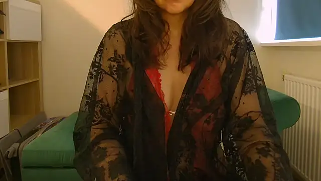 Snapshot of Ella_Next_Door chatting on 05/04/26, 07:26 Ella Next Door online show from 05/04/26, 07:26