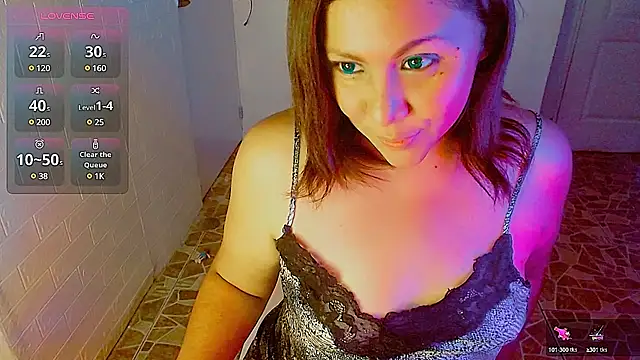Snapshot of Camil2025 chatting on 01/12/25, 05:24 Camil2025 online show from 01/12/25, 05:24