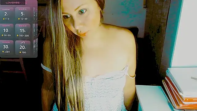 Camil2025 online show from 06/14/26, 02:35