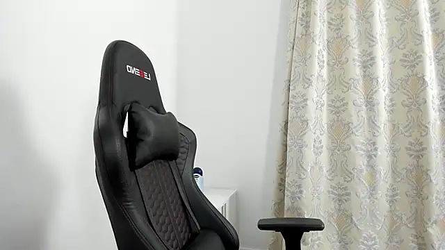 Snapshot of Sweet-bb chatting on 02/22/25, 12:49 Sweet-bb online show from 02/22/25, 12:49