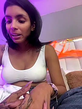 Snapshot of DeuxGold chatting on 10/26/25, 03:23 DeuxGold online show from 10/26/25, 03:23