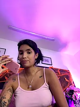 Snapshot of DeuxGold chatting on 10/30/25, 04:36 DeuxGold online show from 10/30/25, 04:36