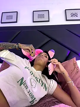 Snapshot of DeuxGold chatting on 11/09/25, 02:54 DeuxGold online show from 11/09/25, 02:54