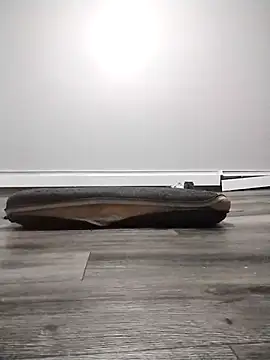 Snapshot of AllLeggs chatting on 03/05/25, 07:16 AllLeggs online show from 03/05/25, 07:16