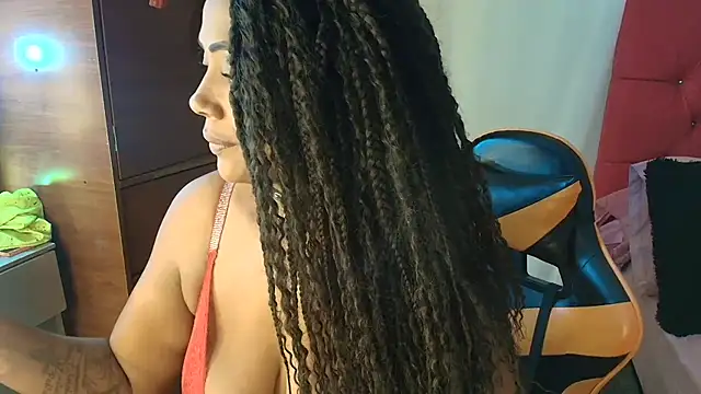 Snapshot of CandyBlackFunXXX chatting on 02/06/26, 11:35 CandyBlackFunXXX online show from 02/06/26, 11:35