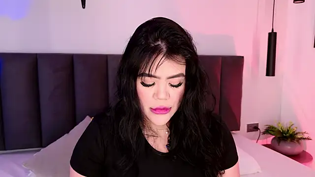 Snapshot of Harmonybabe_ chatting on 09/16/25, 12:06 Harmonybabe online show from 09/16/25, 12:06