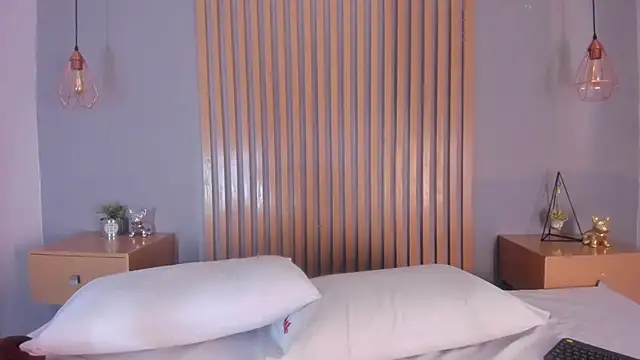 Snapshot of aisha_h_ chatting on 10/30/25, 09:04 aisha h online show from 10/30/25, 09:04