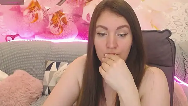 Snapshot of Nataly_cute chatting on 11/02/25, 07:38 Nataly cute online show from 11/02/25, 07:38