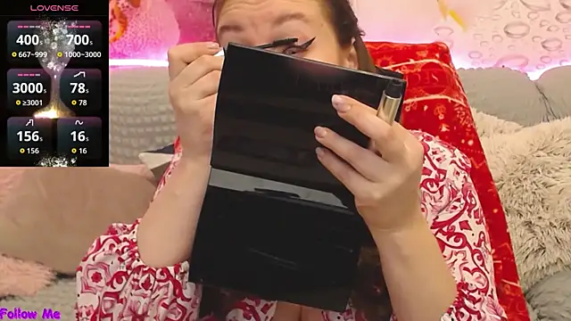 Snapshot of Nataly_cute chatting on 12/05/25, 08:05 Nataly cute online show from 12/05/25, 08:05