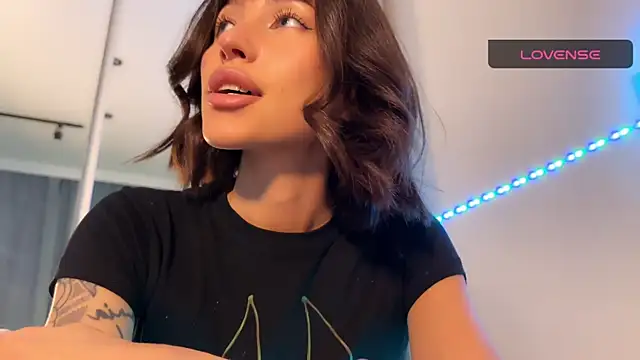 ellie miu online show from 11/20/25, 08:08