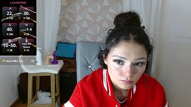 Snapshot of mapelove chatting on 01/17/25, 08:33 mapelove online show from 01/17/25, 08:33