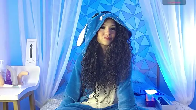 Snapshot of mapelove chatting on 01/29/25, 02:00 mapelove online show from 01/29/25, 02:00