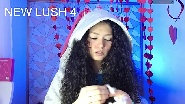 Snapshot of mapelove chatting on 02/19/25, 02:44 mapelove online show from 02/19/25, 02:44