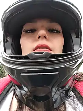 Snapshot of mapelove chatting on 03/10/25, 08:23 mapelove online show from 03/10/25, 08:23