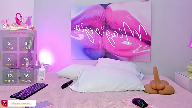 Snapshot of Miagiorgia_ chatting on 12/04/25, 07:55 Miagiorgia online show from 12/04/25, 07:55