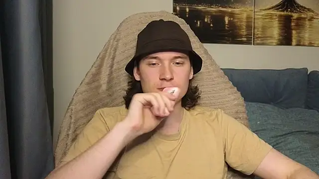 MoreRealAlex online show from 06/25/26, 11:53
