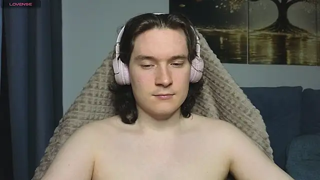 MoreRealAlex online show from 07/26/26, 02:31