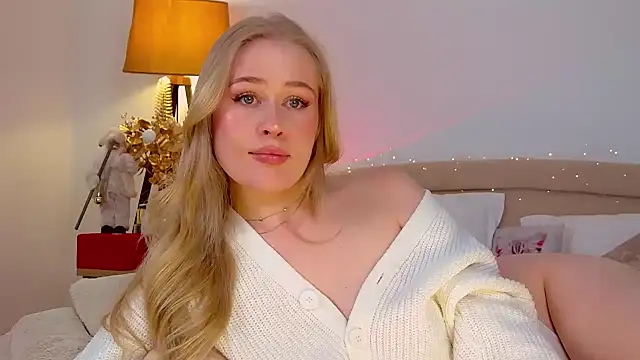 Snapshot of JuliaJaee chatting on 01/01/25, 08:37 JuliaJaee online show from 01/01/25, 08:37