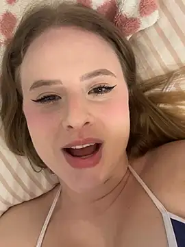 Snapshot of charmillebr chatting on 02/08/25, 04:47 charmillebr online show from 02/08/25, 04:47