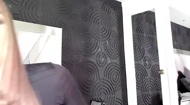 ambermartin  online show from 01/02/25, 07:18