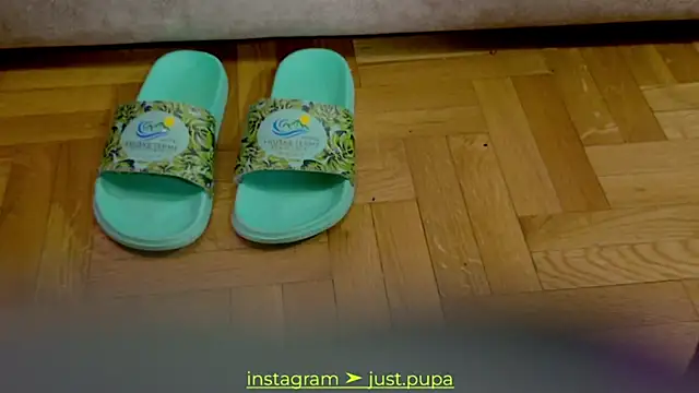 Snapshot of Pinkypupa-Love chatting on 01/03/25, 07:18 Pinkypupa-Love online show from 01/03/25, 07:18