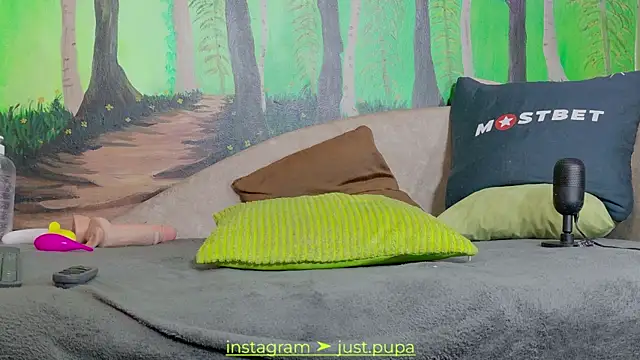 Snapshot of Pinkypupa-Love chatting on 01/07/25, 10:19 Pinkypupa-Love online show from 01/07/25, 10:19