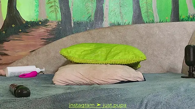 Snapshot of Pinkypupa-Love chatting on 03/15/25, 11:06 Pinkypupa-Love online show from 03/15/25, 11:06