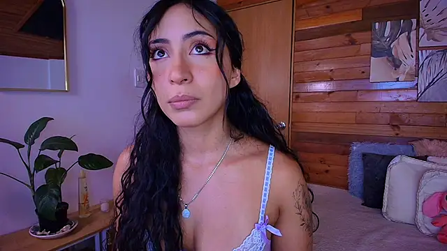 amber curly online show from 05/22/26, 07:52