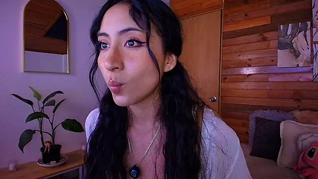 amber curly online show from 06/17/26, 08:43