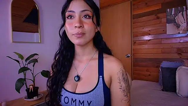 amber curly online show from 06/20/26, 06:22