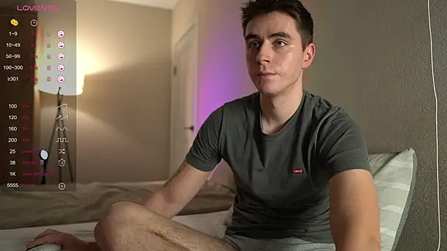 Snapshot of TaisonBrownX chatting on 10/01/25, 07:20 TaisonBrownX online show from 10/01/25, 07:20