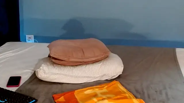 AnnaMaee online show from 01/14/25, 02:40