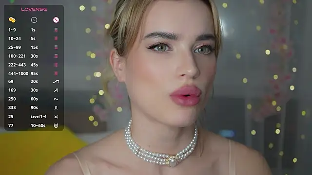 Snapshot of JodyBlow chatting on 02/25/25, 06:31 JodyBlow online show from 02/25/25, 06:31