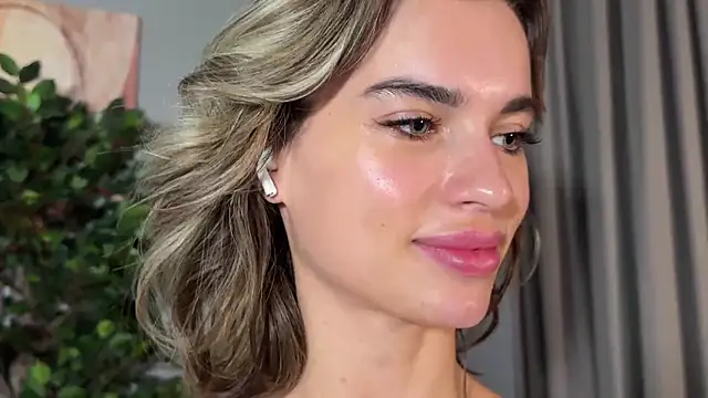 Snapshot of JodyBlow chatting on 09/28/25, 08:52 JodyBlow online show from 09/28/25, 08:52