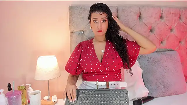 Snapshot of Holyjacky_ chatting on 09/14/25, 12:04 Holyjacky online show from 09/14/25, 12:04