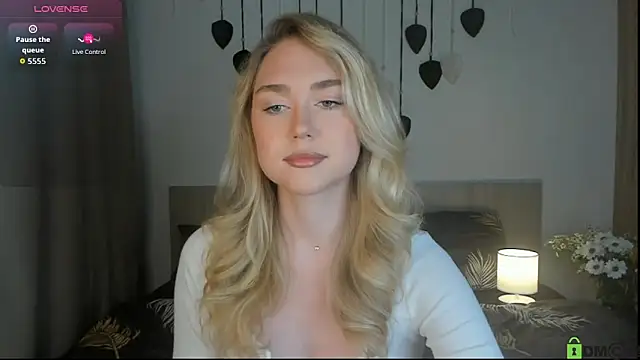 TheVanessaMaes online show from 10/20/25, 08:09