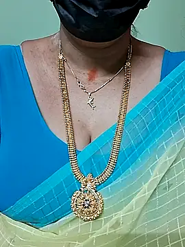 ananya956 online show from 02/24/25, 03:44