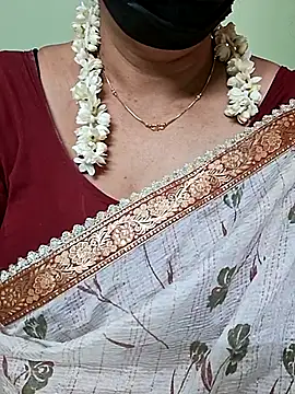 ananya956 online show from 03/13/25, 05:43