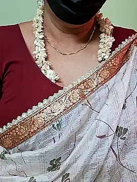 ananya956 online show from 03/13/25, 09:32