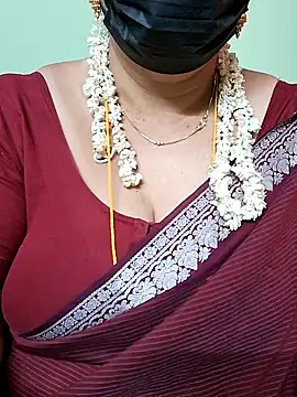 ananya956 online show from 03/17/25, 07:02