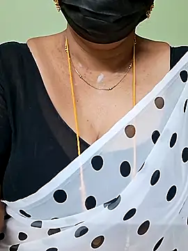 ananya956 online show from 03/18/25, 04:26
