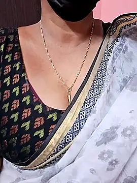 Snapshot of ananya956 chatting on 09/13/25, 11:32 ananya956 online show from 09/13/25, 11:32