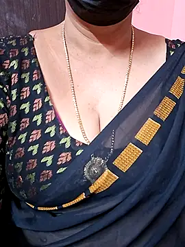 Snapshot of ananya956 chatting on 09/13/25, 11:37 ananya956 online show from 09/13/25, 11:37